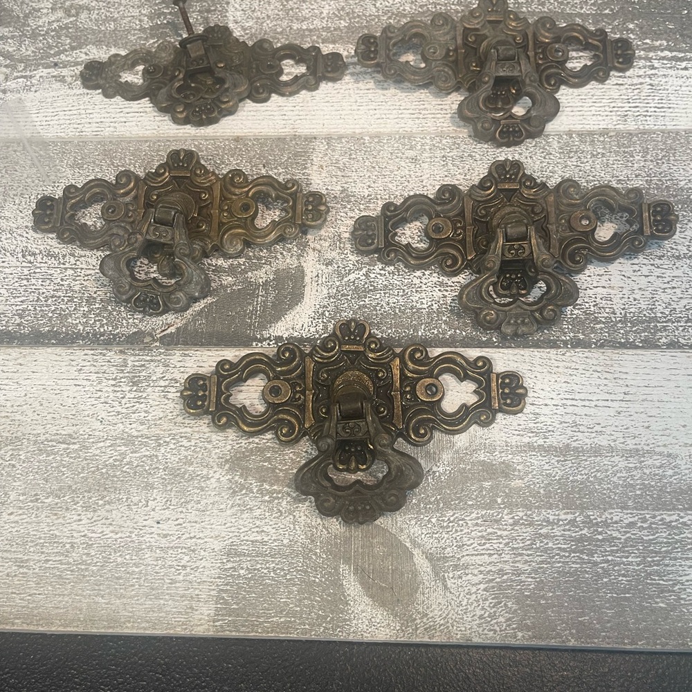 Vintage-Style Bronze Wall Decor Set